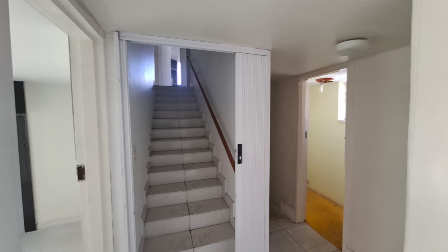 6 Bedroom Property for Sale in Mondeor Gauteng