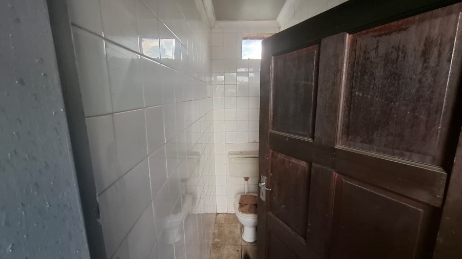 6 Bedroom Property for Sale in Mondeor Gauteng