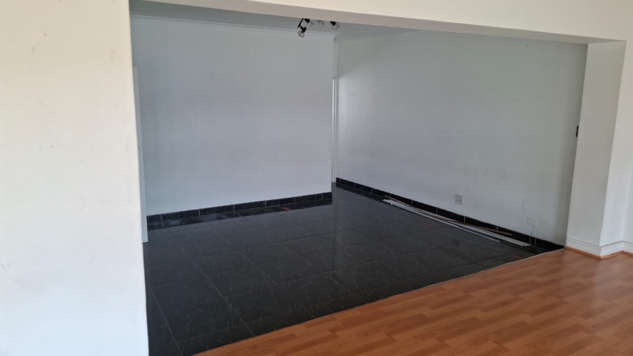 6 Bedroom Property for Sale in Mondeor Gauteng