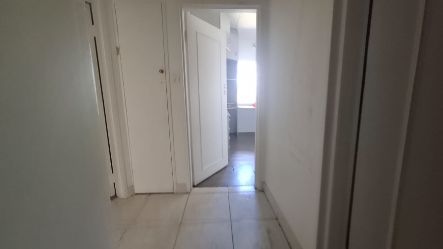 6 Bedroom Property for Sale in Mondeor Gauteng
