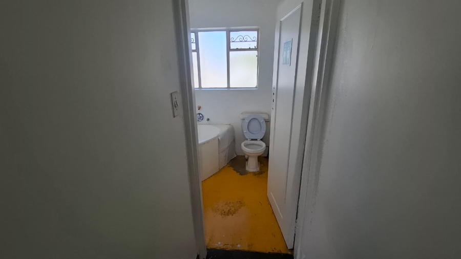 6 Bedroom Property for Sale in Mondeor Gauteng