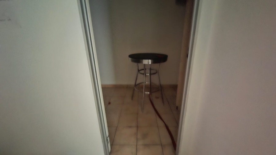 6 Bedroom Property for Sale in Mondeor Gauteng