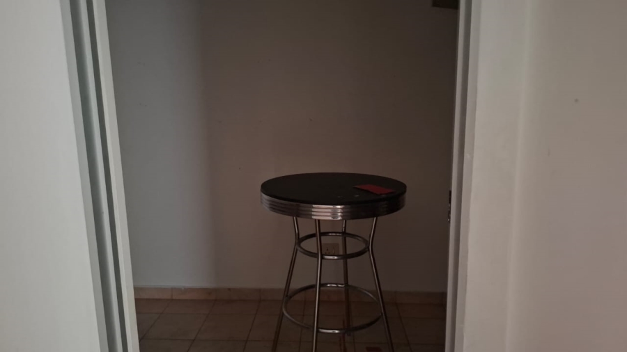 6 Bedroom Property for Sale in Mondeor Gauteng