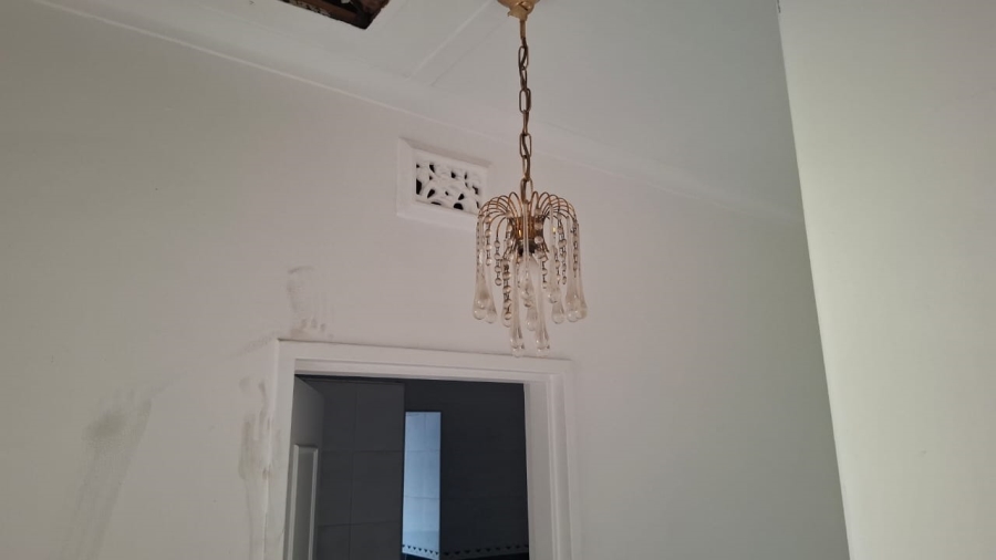 6 Bedroom Property for Sale in Mondeor Gauteng