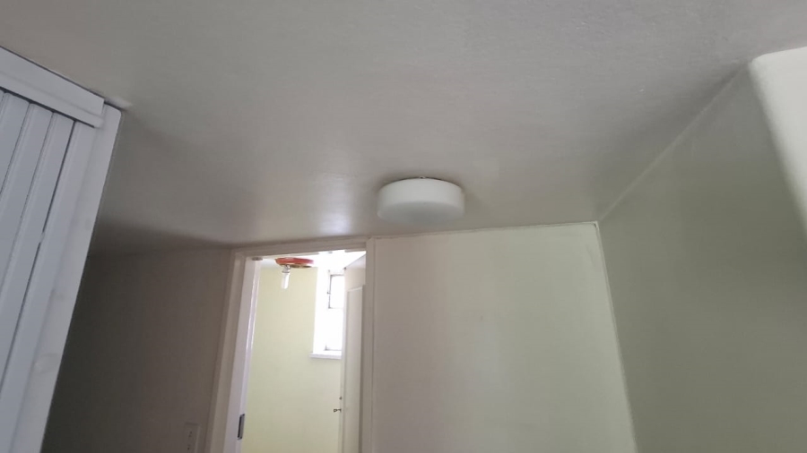 6 Bedroom Property for Sale in Mondeor Gauteng