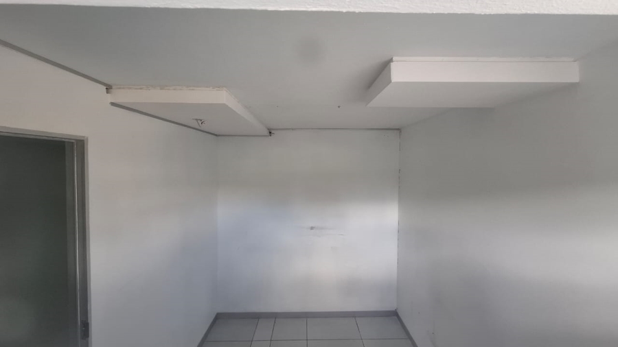 6 Bedroom Property for Sale in Mondeor Gauteng