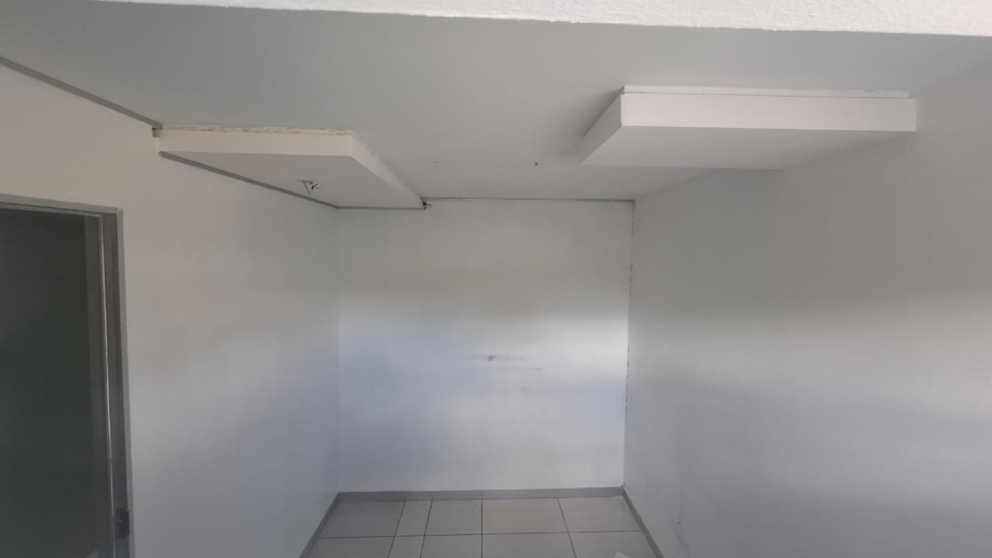 6 Bedroom Property for Sale in Mondeor Gauteng