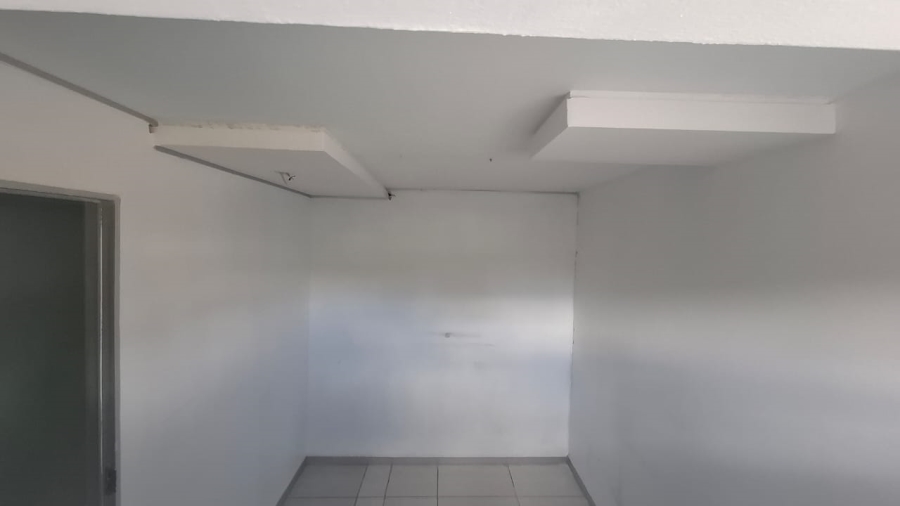 6 Bedroom Property for Sale in Mondeor Gauteng