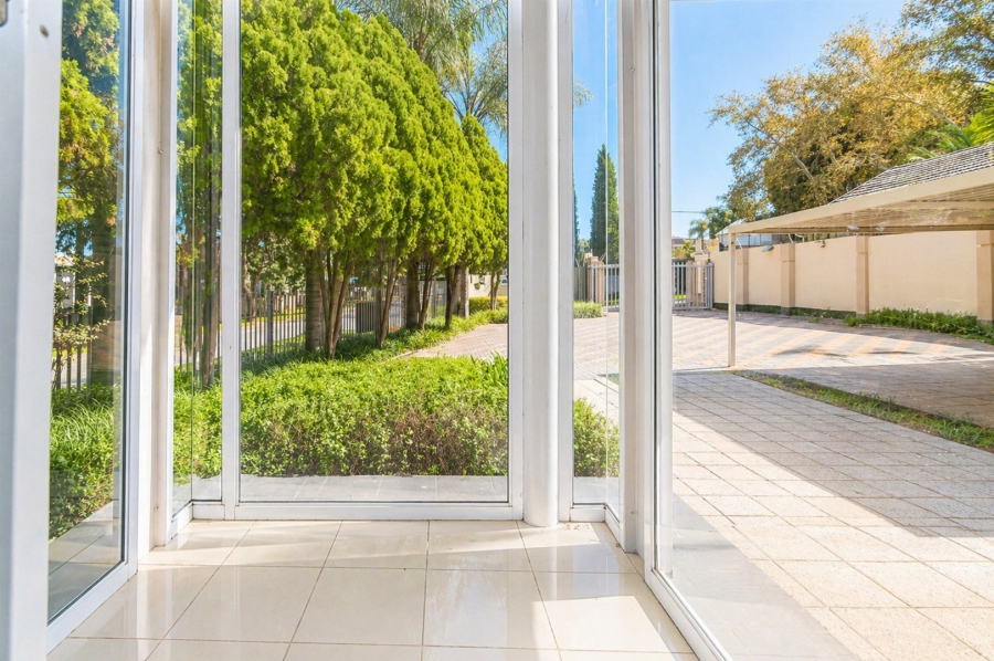 To Let Commercial Property for Rent in Parkwood Gauteng