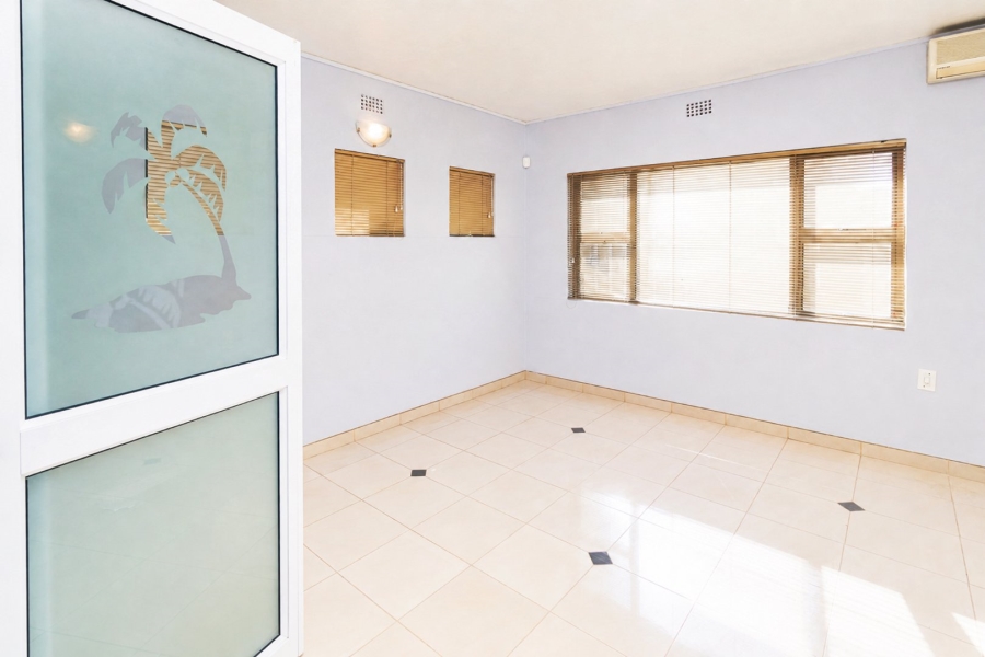 To Let Commercial Property for Rent in Parkwood Gauteng