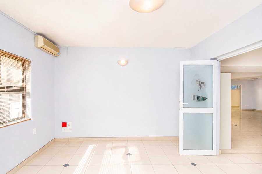 To Let Commercial Property for Rent in Parkwood Gauteng