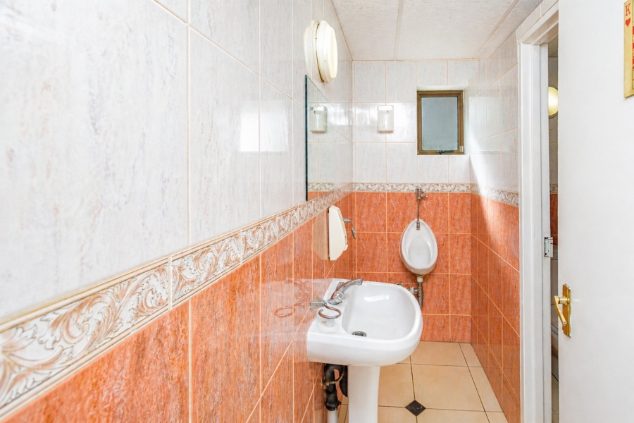 To Let Commercial Property for Rent in Parkwood Gauteng