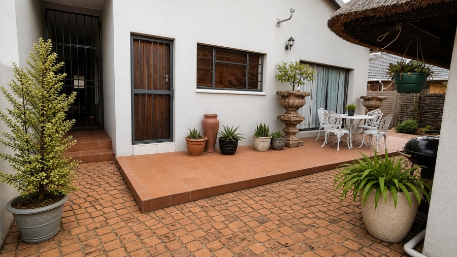 6 Bedroom Property for Sale in Lyttelton Manor Gauteng
