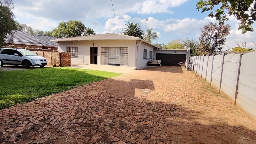 6 Bedroom Property for Sale in Lyttelton Manor Gauteng