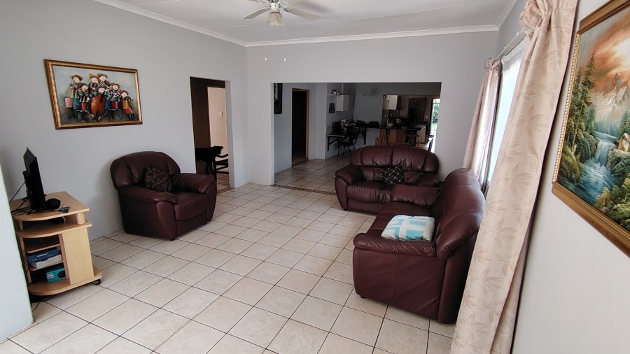 6 Bedroom Property for Sale in Lyttelton Manor Gauteng