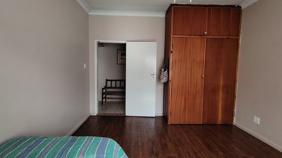 6 Bedroom Property for Sale in Lyttelton Manor Gauteng