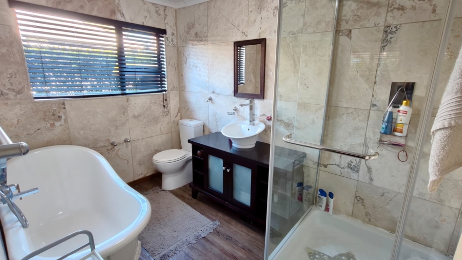 4 Bedroom Property for Sale in Vaal Marina Gauteng