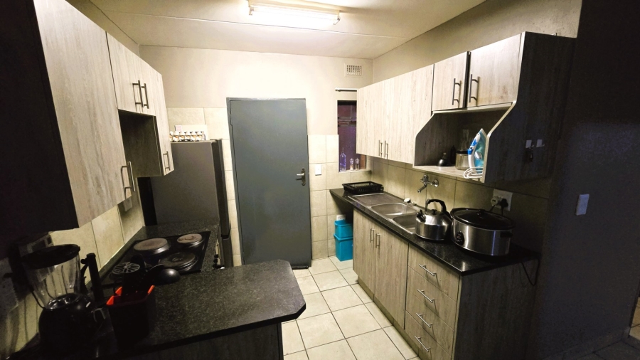 2 Bedroom Property for Sale in Montana Tuine Gauteng