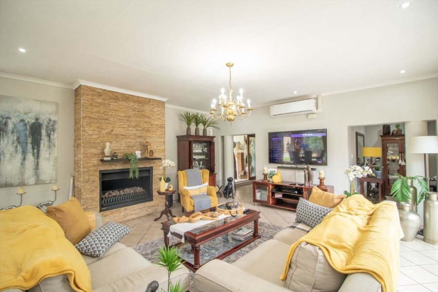 3 Bedroom Property for Sale in Farrarmere Gauteng