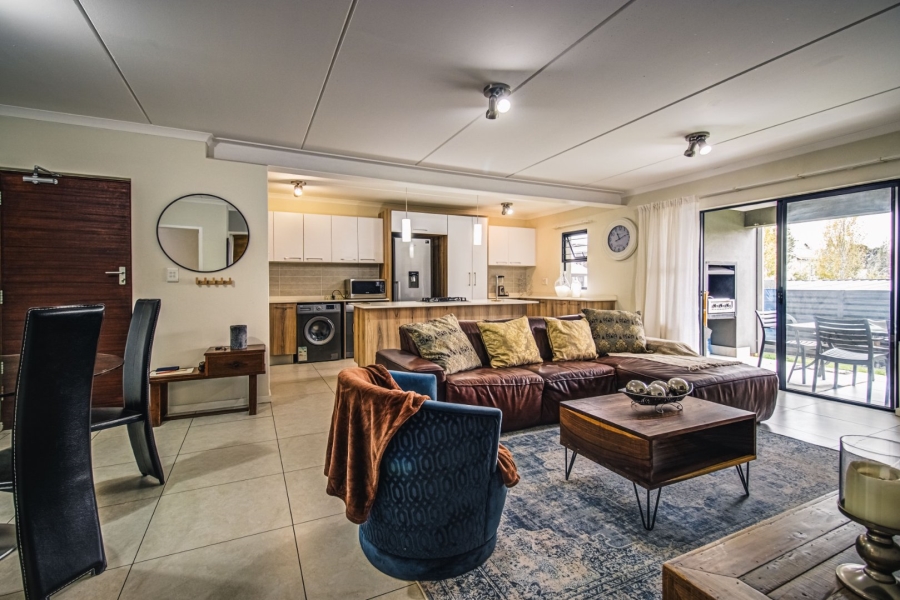 3 Bedroom Property for Sale in Longlake Gauteng
