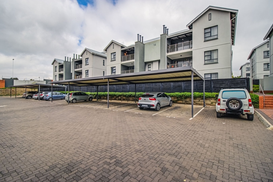 3 Bedroom Property for Sale in Longlake Gauteng