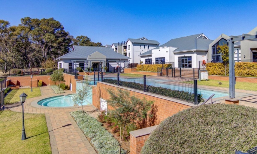 2 Bedroom Property for Sale in Longlake Gauteng