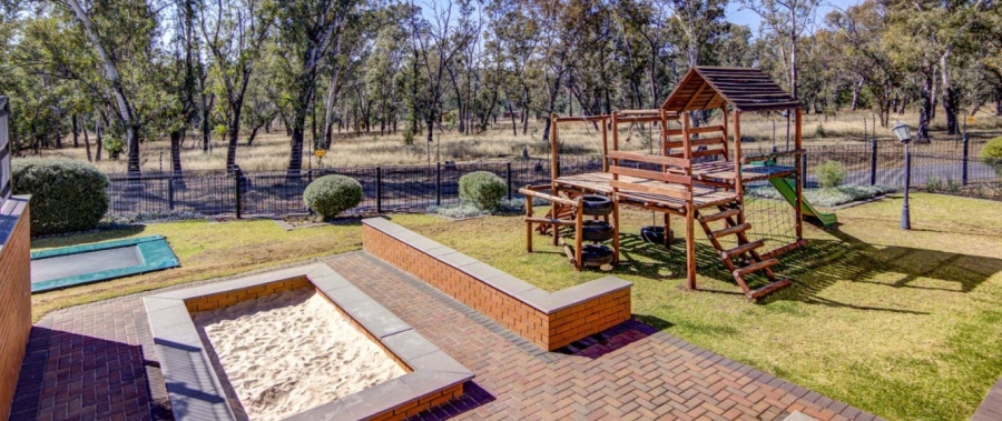 2 Bedroom Property for Sale in Longlake Gauteng