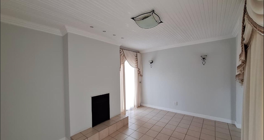 6 Bedroom Property for Sale in Noordheuwel Gauteng
