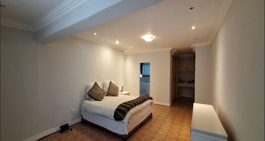 6 Bedroom Property for Sale in Noordheuwel Gauteng