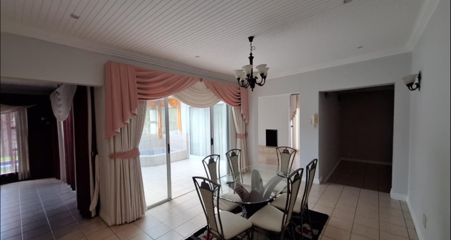 6 Bedroom Property for Sale in Noordheuwel Gauteng