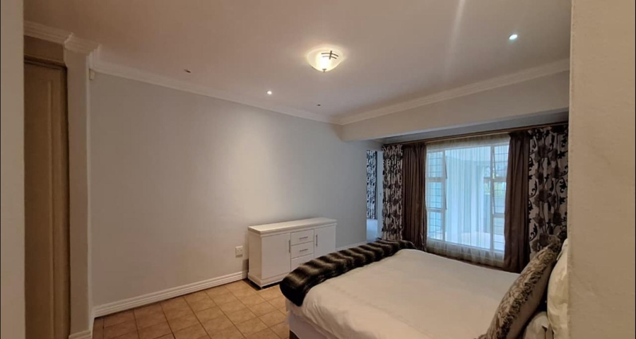 6 Bedroom Property for Sale in Noordheuwel Gauteng