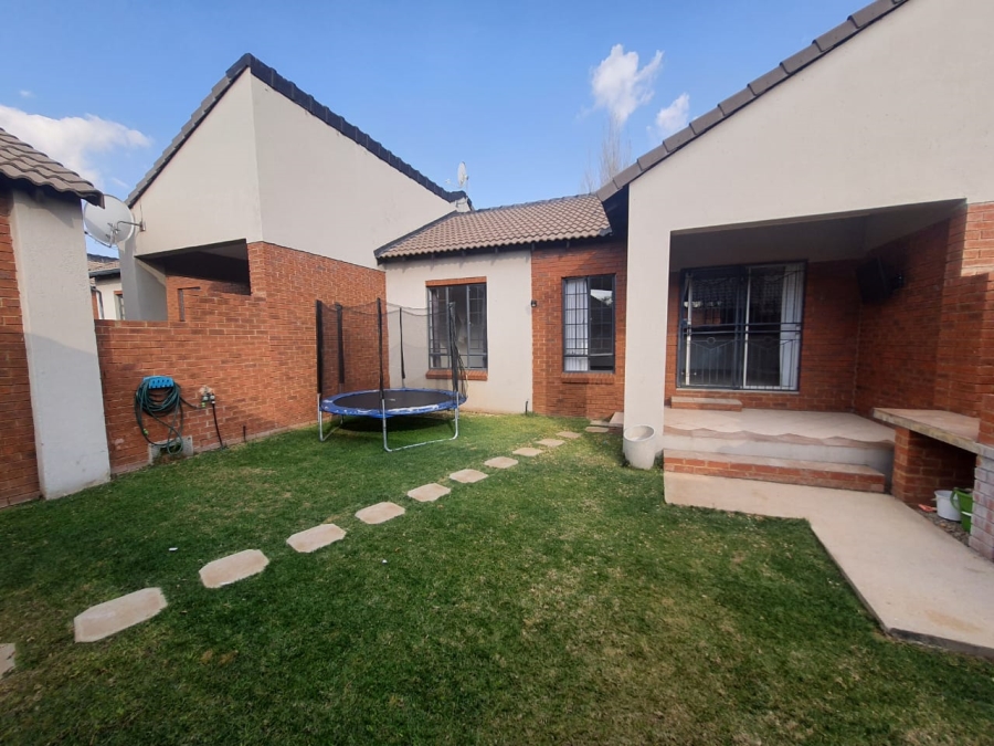 2 Bedroom Property for Sale in Mooikloof Country Residences Gauteng