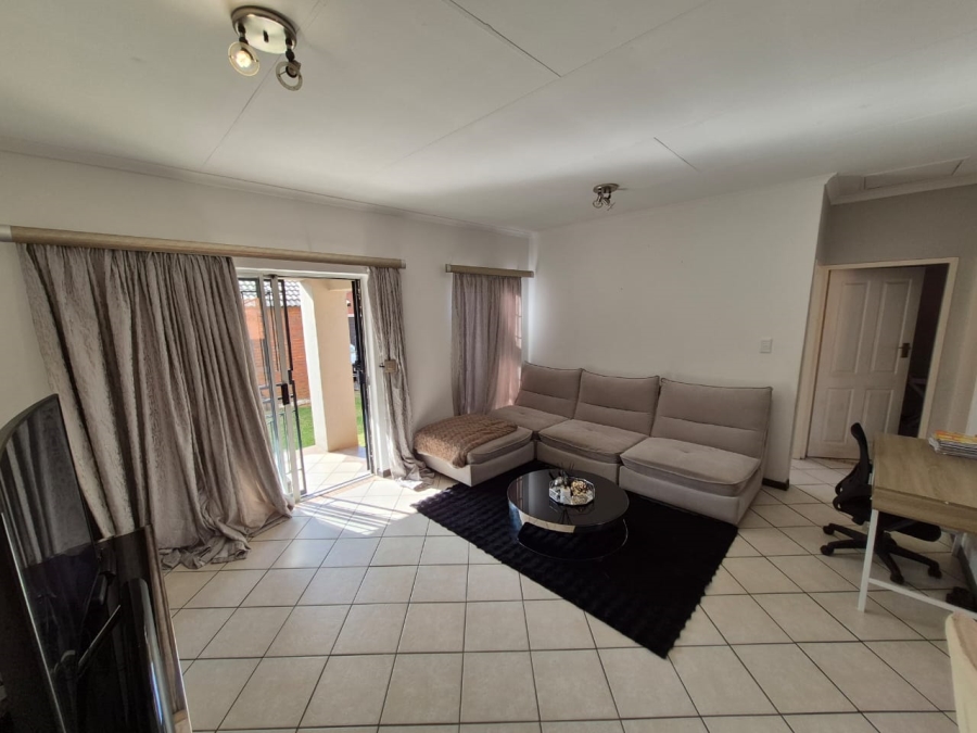 2 Bedroom Property for Sale in Mooikloof Country Residences Gauteng