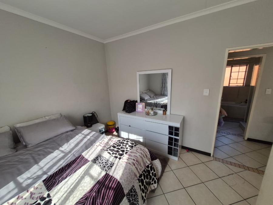 2 Bedroom Property for Sale in Mooikloof Country Residences Gauteng