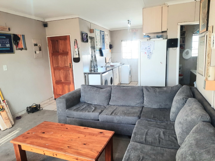 2 Bedroom Property for Sale in Radiokop Gauteng