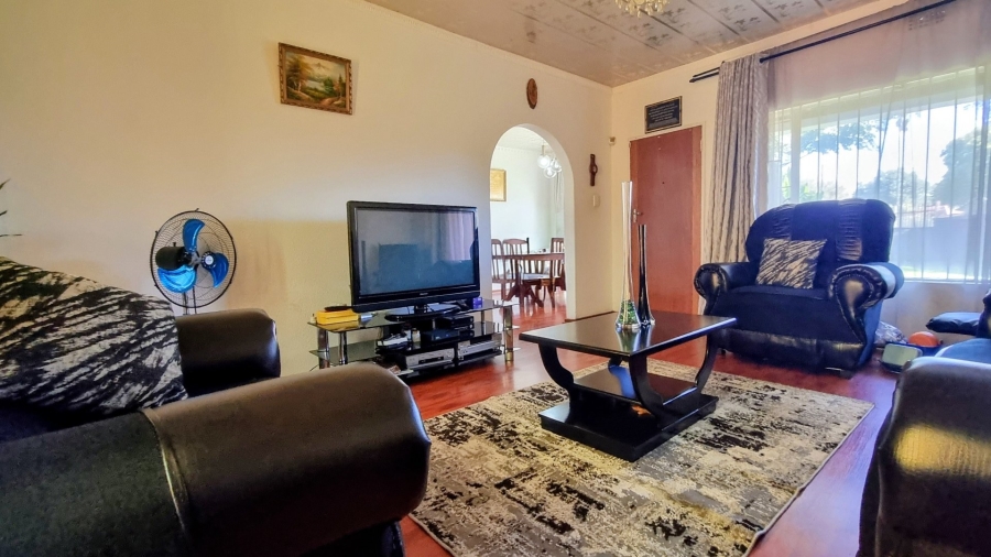 3 Bedroom Property for Sale in Falcon Ridge Gauteng