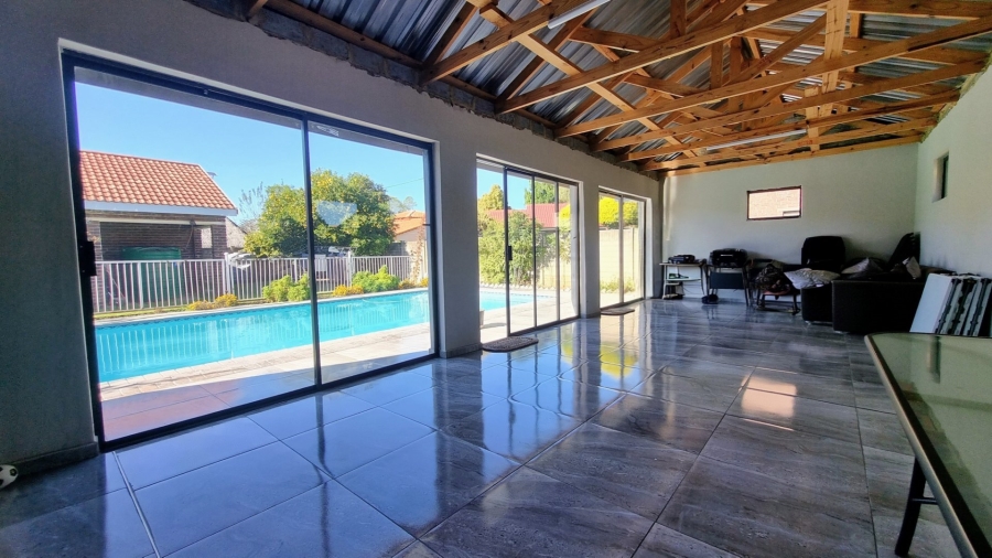 3 Bedroom Property for Sale in Falcon Ridge Gauteng
