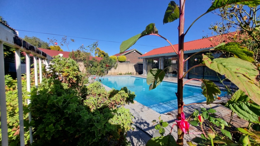 3 Bedroom Property for Sale in Falcon Ridge Gauteng