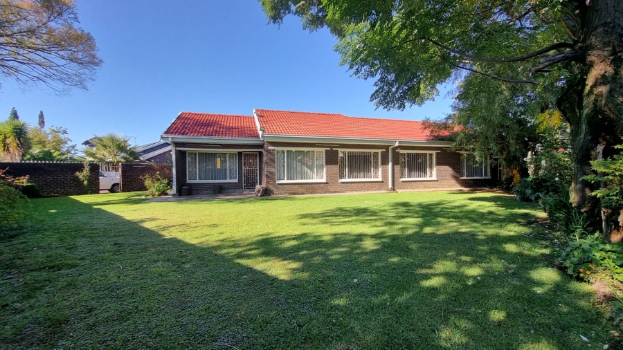 3 Bedroom Property for Sale in Falcon Ridge Gauteng