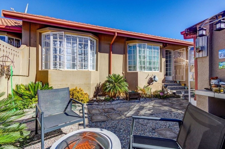 2 Bedroom Property for Sale in Norkem Park Gauteng
