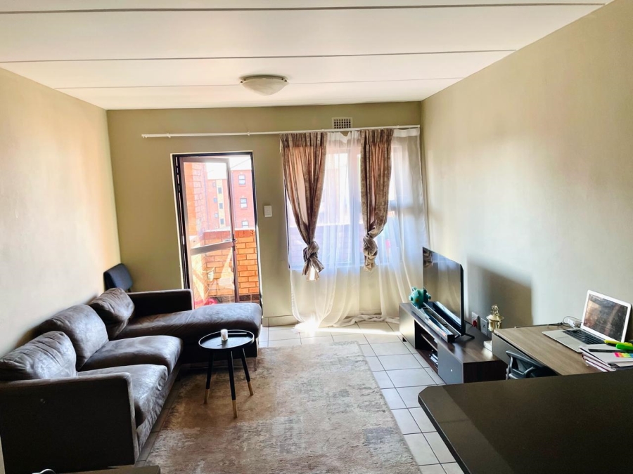 2 Bedroom Property for Sale in La Montagne Gauteng