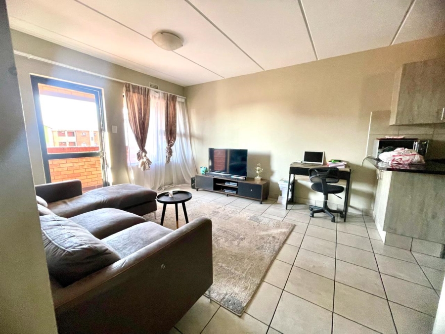 2 Bedroom Property for Sale in La Montagne Gauteng
