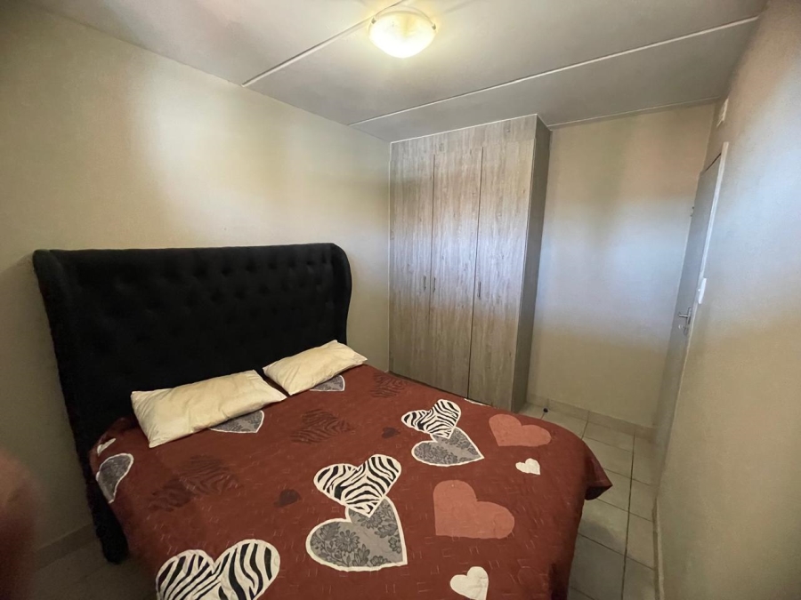 2 Bedroom Property for Sale in La Montagne Gauteng