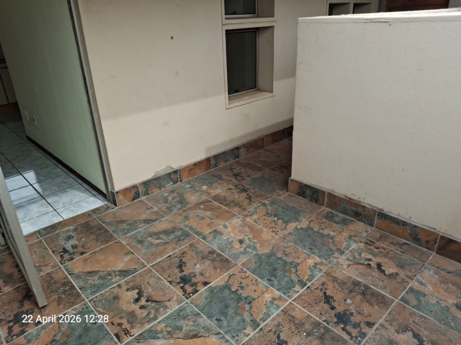 2 Bedroom Property for Sale in Glenanda Gauteng