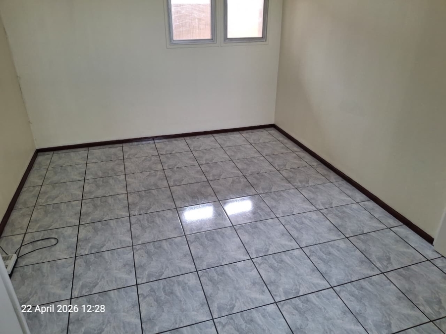 2 Bedroom Property for Sale in Glenanda Gauteng