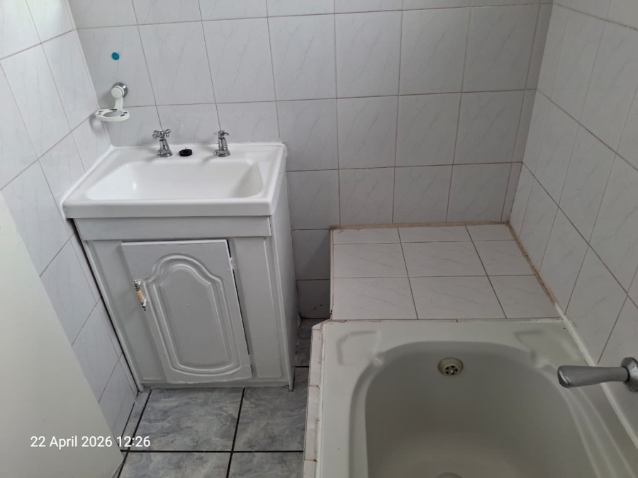 2 Bedroom Property for Sale in Glenanda Gauteng