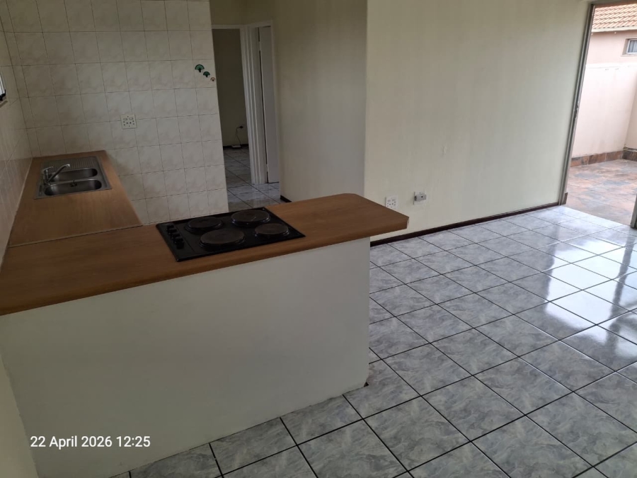 2 Bedroom Property for Sale in Glenanda Gauteng