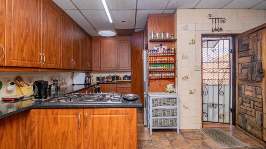 3 Bedroom Property for Sale in Bonaero Park Gauteng