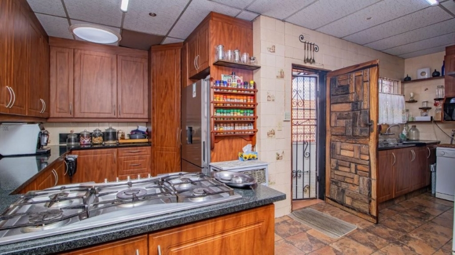 3 Bedroom Property for Sale in Bonaero Park Gauteng