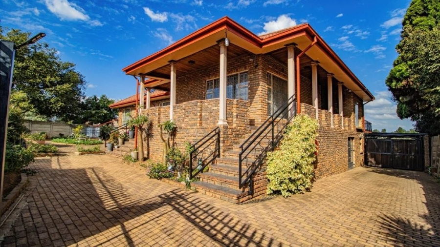 3 Bedroom Property for Sale in Bonaero Park Gauteng
